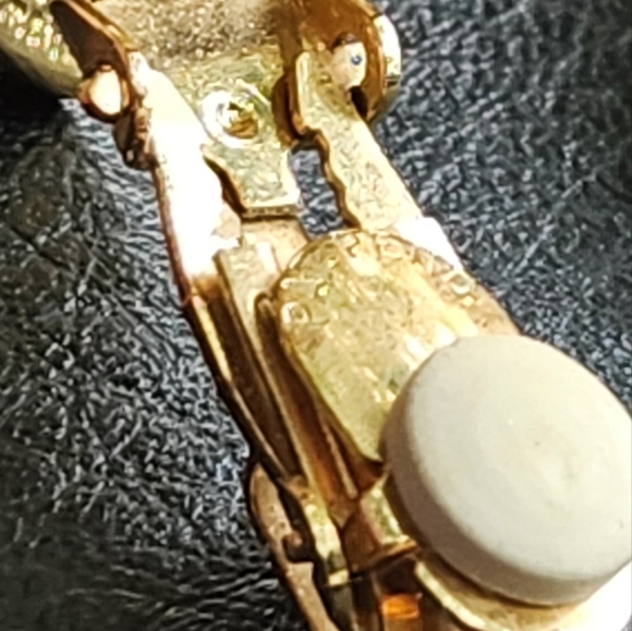 BUTLER Clip-on Earrings - Picture 4 of 7